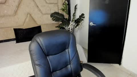 Serene online show from 06-16-26, 01:03