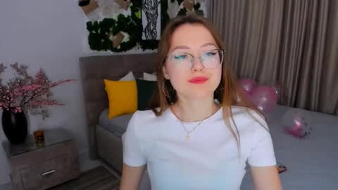 Ophelia online show from 02-13-25, 08:24