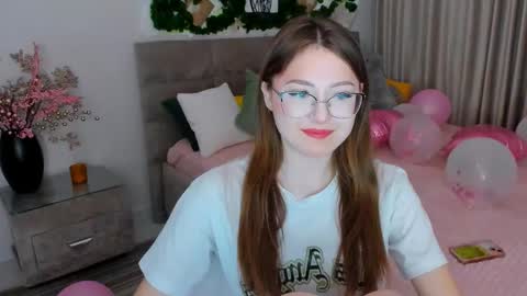 Ophelia online show from 02-25-25, 04:10