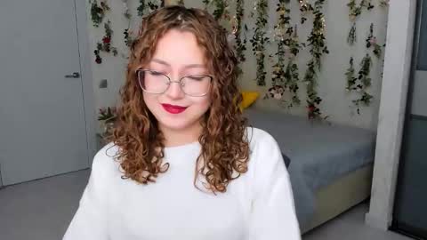 Ophelia online show from 10-14-25, 04:19