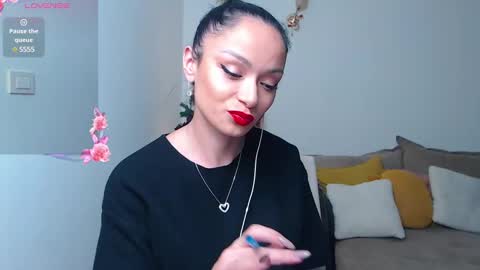 Snapshot of serenesophi chatting on 12-31-24, 07:18 SereneSophi online show from 12-31-24, 07:18