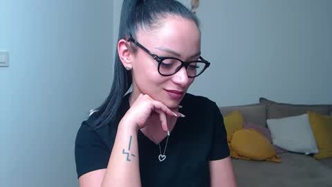 Snapshot of serenesophi chatting on 03-10-25, 10:24 SereneSophi online show from 03-10-25, 10:24