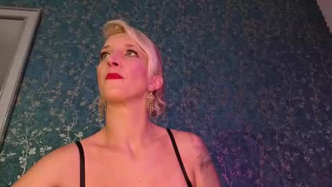 serenexx  your MILF online show from 11-05-25, 11:32
