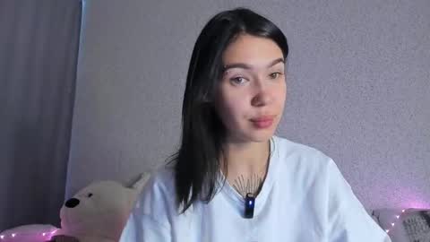 Ariana online show from 09-19-25, 03:19