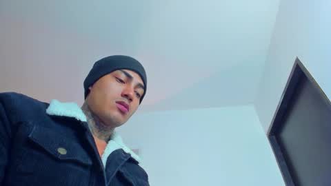 Snapshot of sergio__ferrer chatting on 10-22-25, 07:57 SERGIO FERRER online show from 10-22-25, 07:57