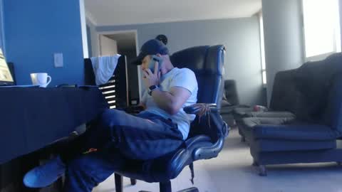 Snapshot of serioyhetero19 chatting on 02-27-25, 10:31 hetero serio discreto online show from 02-27-25, 10:31