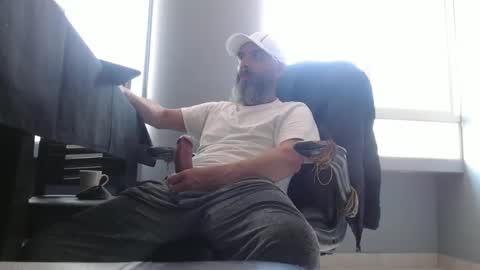 Snapshot of serioyhetero19 chatting on 09-13-25, 06:29 hetero serio discreto online show from 09-13-25, 06:29