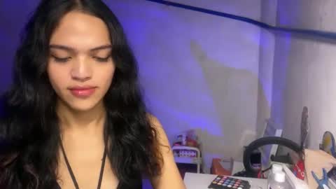 Bella online show from 10-27-25, 03:49