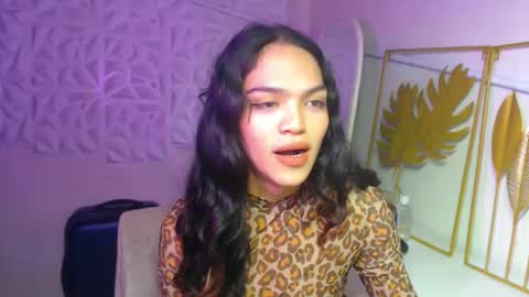 Bella online show from 11-18-25, 06:12