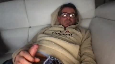 Snapshot of sesamechris92 chatting on 01-25-25, 04:35 sesamechris92 online show from 01-25-25, 04:35