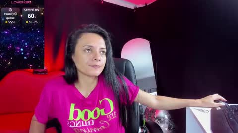 Snapshot of sesymilf chatting on 09-26-25, 02:59 LUCERO online show from 09-26-25, 02:59