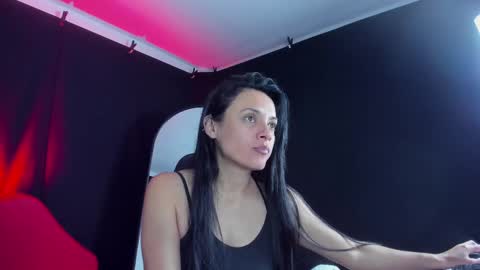 Snapshot of sesymilf chatting on 10-04-25, 03:15 LUCERO online show from 10-04-25, 03:15