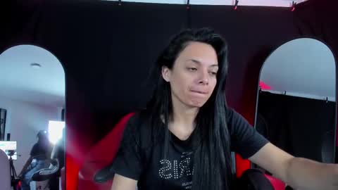 Snapshot of sesymilf chatting on 10-31-25, 03:40 LUCERO online show from 10-31-25, 03:40