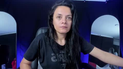 Snapshot of sesymilf chatting on 11-15-25, 06:22 LUCERO online show from 11-15-25, 06:22