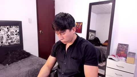 Snapshot of setsuna_10 chatting on 01-31-25, 10:10 david  online show from 01-31-25, 10:10