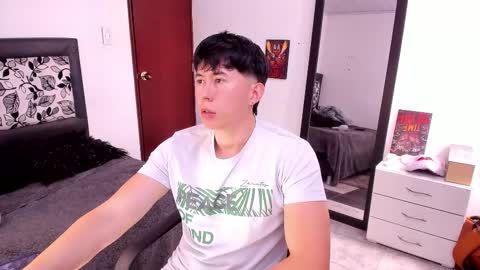 Snapshot of setsuna_10 chatting on 02-21-25, 06:59 david  online show from 02-21-25, 06:59