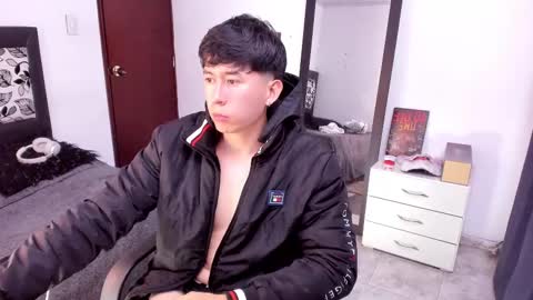 Snapshot of setsuna_10 chatting on 02-23-25, 12:30 david  online show from 02-23-25, 12:30