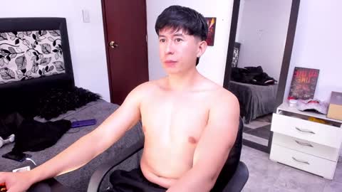 Snapshot of setsuna_10 chatting on 02-26-25, 12:27 david  online show from 02-26-25, 12:27