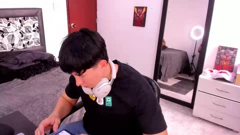 Snapshot of setsuna_10 chatting on 03-08-25, 08:35 david  online show from 03-08-25, 08:35