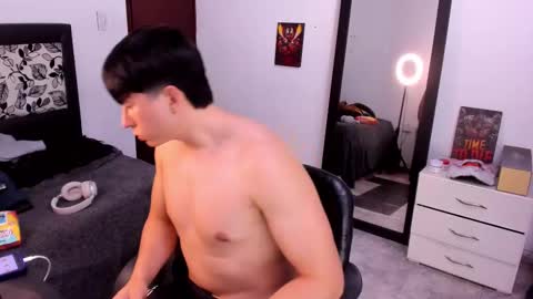 Snapshot of setsuna_10 chatting on 03-11-25, 12:00 david  online show from 03-11-25, 12:00