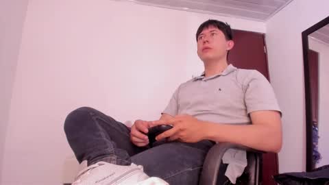 Snapshot of setsuna_10 chatting on 09-30-25, 10:15 david  online show from 09-30-25, 10:15