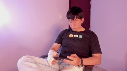 Snapshot of setsuna_10 chatting on 10-08-25, 12:30 david  online show from 10-08-25, 12:30