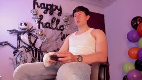 Snapshot of setsuna_10 chatting on 10-12-25, 12:42 david  online show from 10-12-25, 12:42