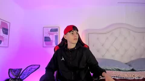 sett_and_gwen online show from 01-02-25, 04:20