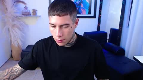 Snapshot of setthomas chatting on 09-08-25, 09:58 Thomas online show from 09-08-25, 09:58