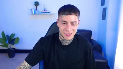 Snapshot of setthomas chatting on 09-22-25, 02:41 Thomas online show from 09-22-25, 02:41