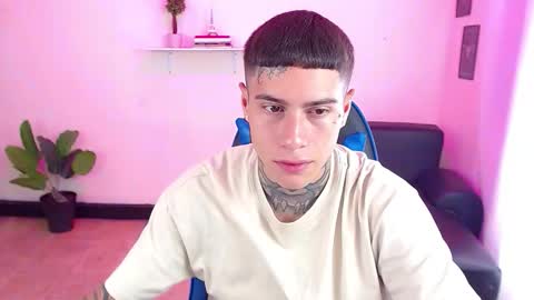 Snapshot of setthomas chatting on 10-23-25, 03:44 Thomas online show from 10-23-25, 03:44