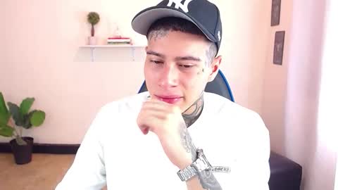 Snapshot of setthomas chatting on 11-25-25, 03:34 Thomas online show from 11-25-25, 03:34