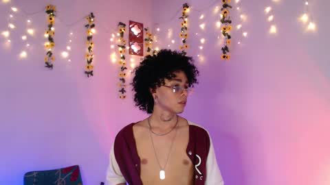 Snapshot of seven7xis chatting on 03-08-25, 12:09 Alexis online show from 03-08-25, 12:09