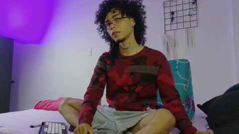 Snapshot of seven7xis chatting on 12-03-25, 03:25 Alexis online show from 12-03-25, 03:25