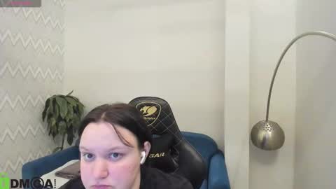 Snapshot of sex_puma chatting on 10-27-25, 01:31 sex_puma online show from 10-27-25, 01:31