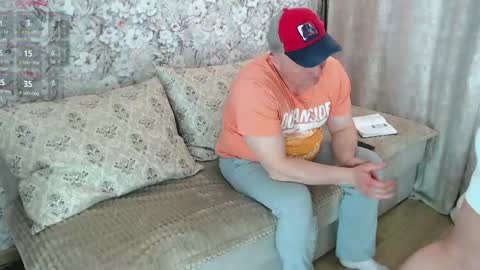 Roxy Kate Mary Alex Arnold online show from 04-23-26, 04:09