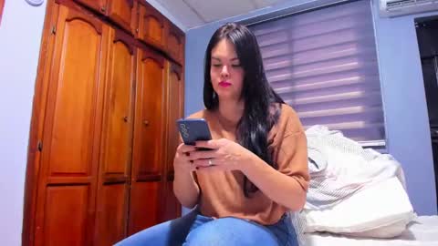 Snapshot of sexefantasia chatting on 01-06-25, 10:15 HEY GUYS KEVIAM I    MY NEW  TWITTER IS anitalautter26 imstagran  anitalautter26 officialOFanitalautter online show from 01-06-25, 10:15