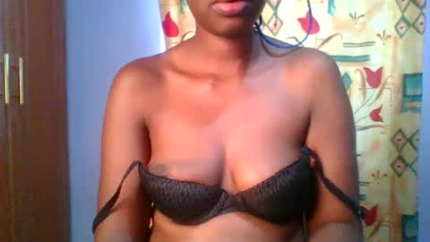 Snapshot of sexie_love chatting on 11-01-25, 12:18 Nancy online show from 11-01-25, 12:18