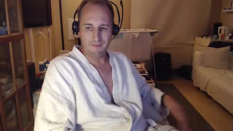 Snapshot of sexlobo1 chatting on 01-26-25, 10:46 Sexlobo online show from 01-26-25, 10:46