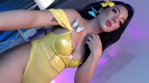 Snapshot of sexlovergirl_soffy chatting on 10-23-25, 10:14 call me sofia online show from 10-23-25, 10:14