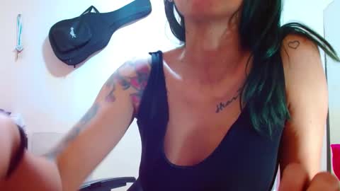 Snapshot of sexmilkdirty chatting on 12-22-24, 03:00 sexmilkdirty online show from 12-22-24, 03:00