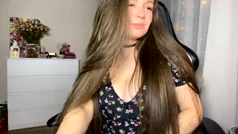 My name is Mia whats yours online show from 01-19-25, 01:10