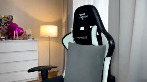 My name is Mia whats yours online show from 09-22-25, 10:06