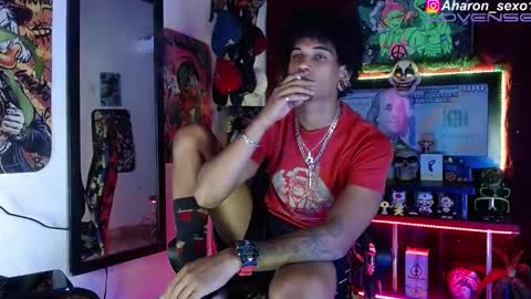 Snapshot of sexo_aharon chatting on 09-09-25, 02:22 Aharon ravelo online show from 09-09-25, 02:22
