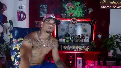 Snapshot of sexo_aharon chatting on 03-25-26, 05:57 Aharon ravelo online show from 03-25-26, 05:57
