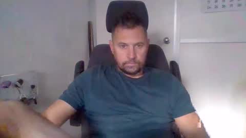 sexoatope79 online show from 11-08-25, 12:16