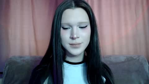 Snapshot of sexpired_princess chatting on 02-27-25, 06:29 Nextdoor Princess online show from 02-27-25, 06:29