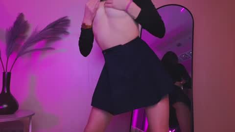 Snapshot of sextezi chatting on 01-21-25, 03:21 sextezi online show from 01-21-25, 03:21