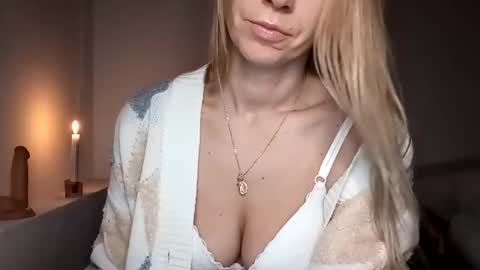 Snapshot of sexualangel chatting on 02-05-26, 04:39 Verona online show from 02-05-26, 04:39