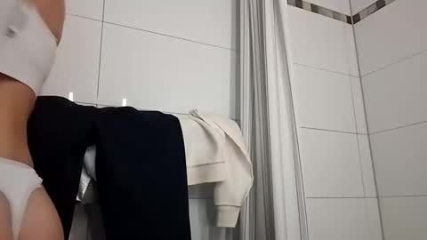 Snapshot of sexualangel chatting on 02-19-26, 08:32 Verona online show from 02-19-26, 08:32